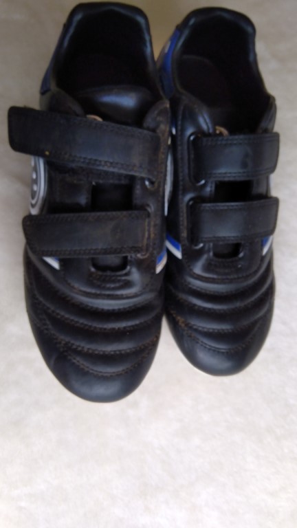 Football boots size 5 