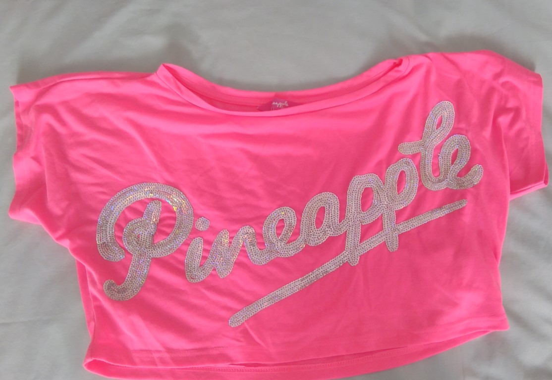 Pineapple crop top pink age 7-8 but large probably more like 10-11